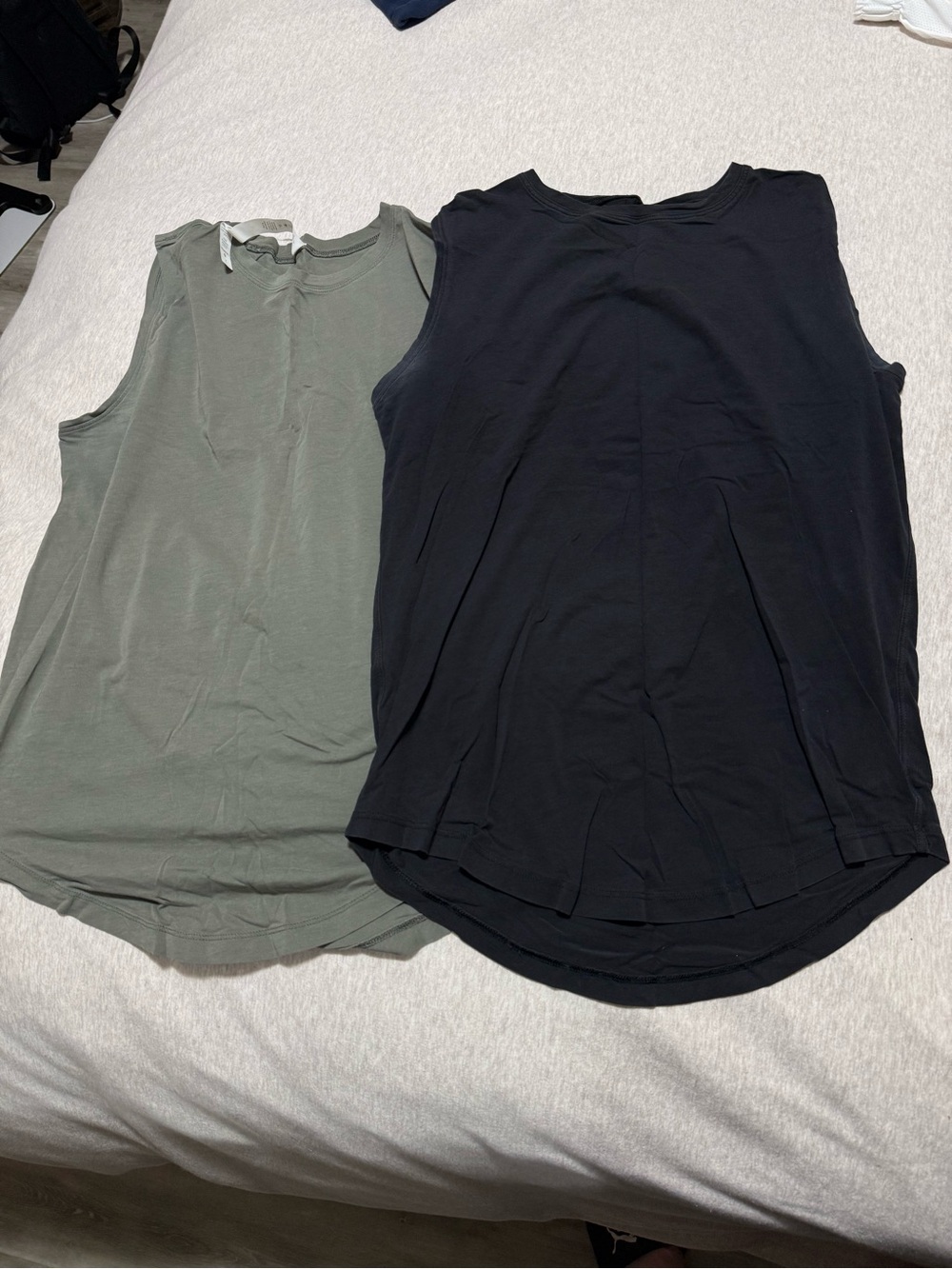 Sleeveless Muscle Tank Top - Black and Olive